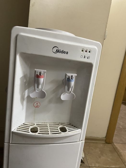 Диспенсер для воды Midea