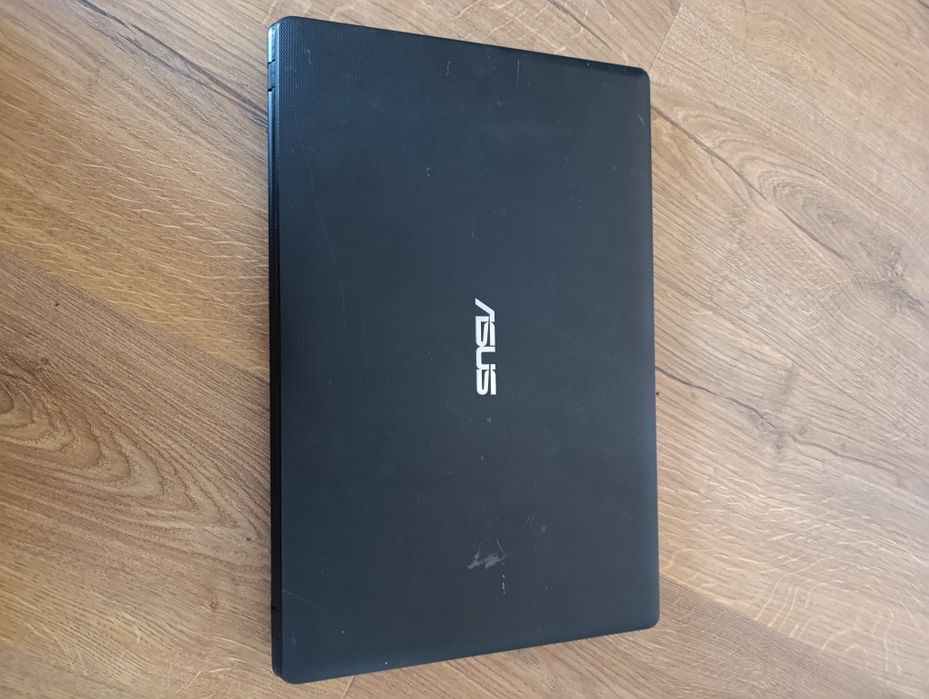 Vând laptop ASUS