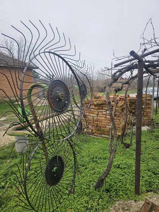 Сеносъбирач с четири слънца