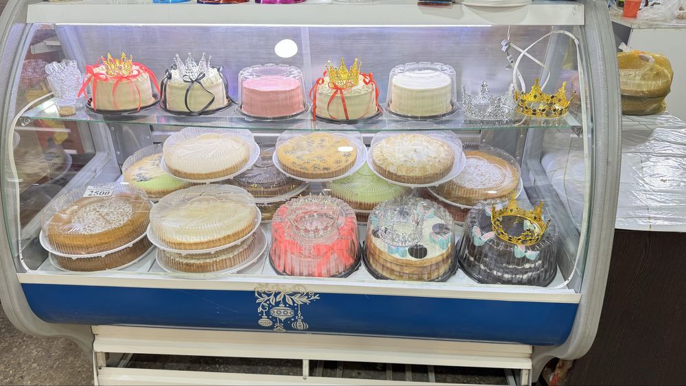 Продам витринный холодильник