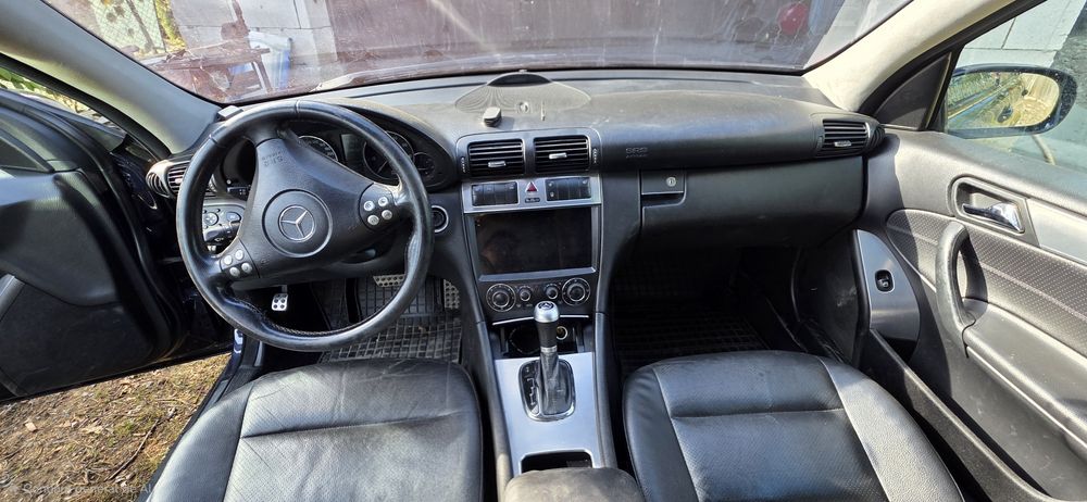 Vând Mercedes C 220