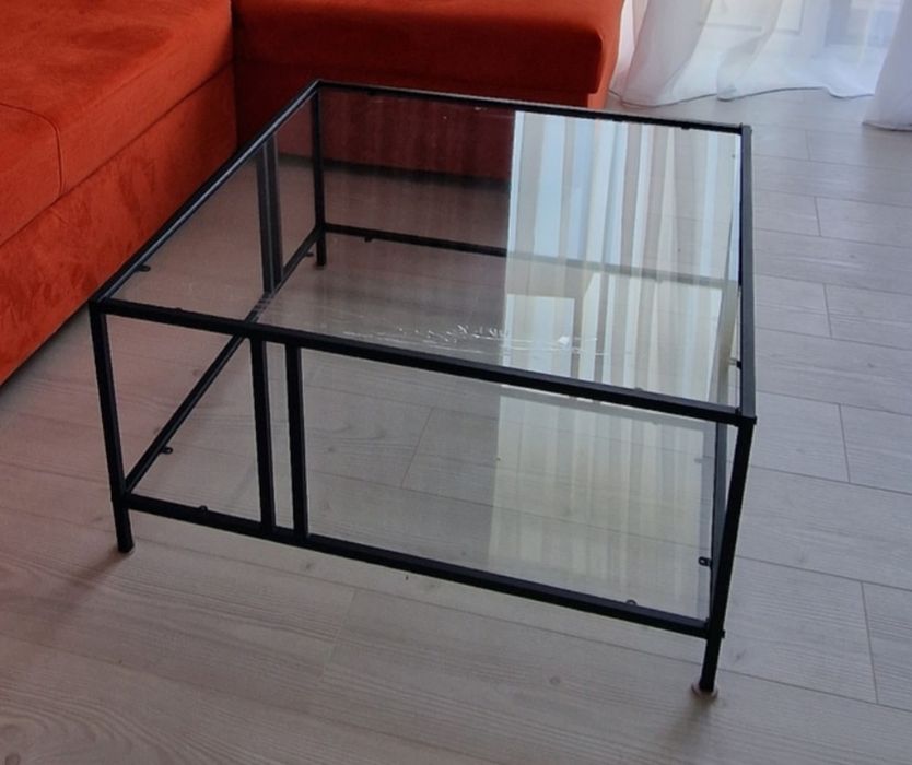 Masuta de cafea neagra