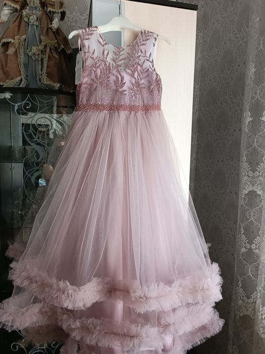 Продам красивое платье