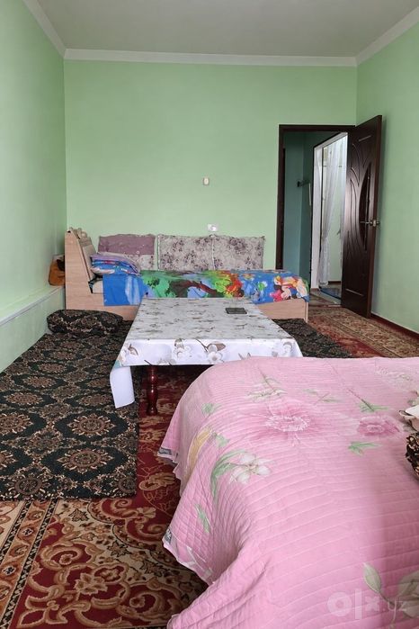 Продам 1/9/9 Сергели -6 среднее состояние. Балкон 2х3. 44 кв.м