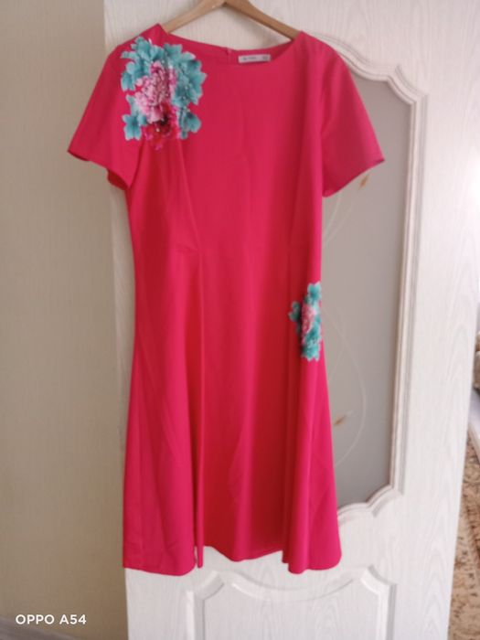 Продам платья.Дешево