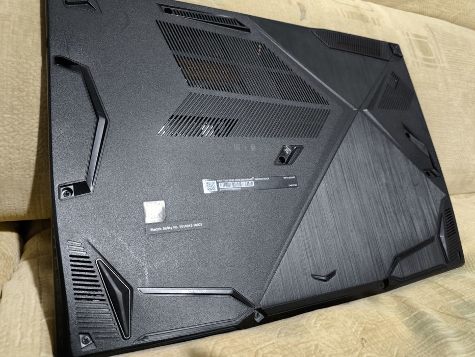 MSI RTX 4050 / 144Hz /  Gaming TOP