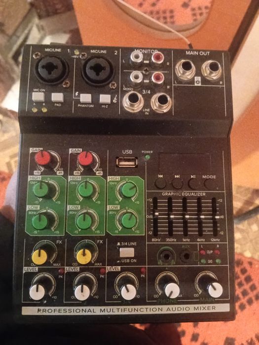 Dau la schimb pe un atv sau cros