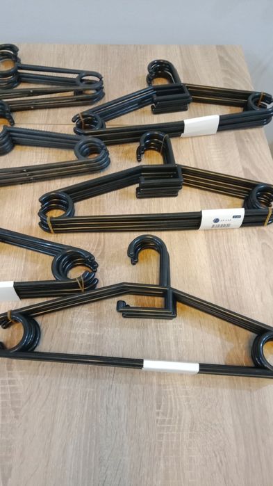 Вешалки новые, цена за единицу