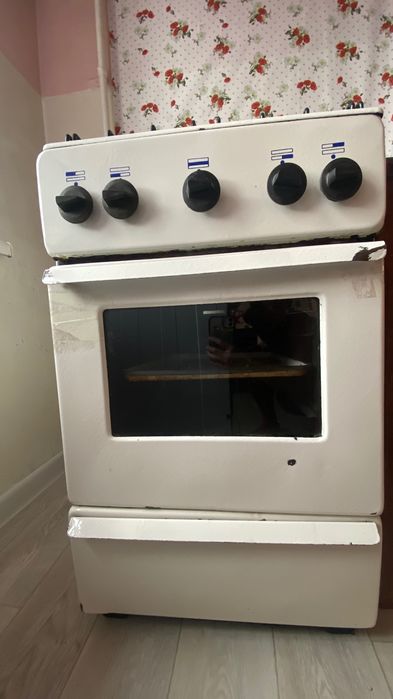 Продам газовую плиту