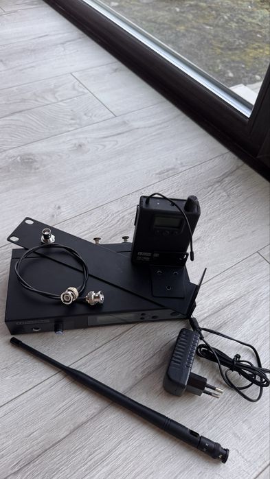 Pachet complet sistem wireless + casti in-ear