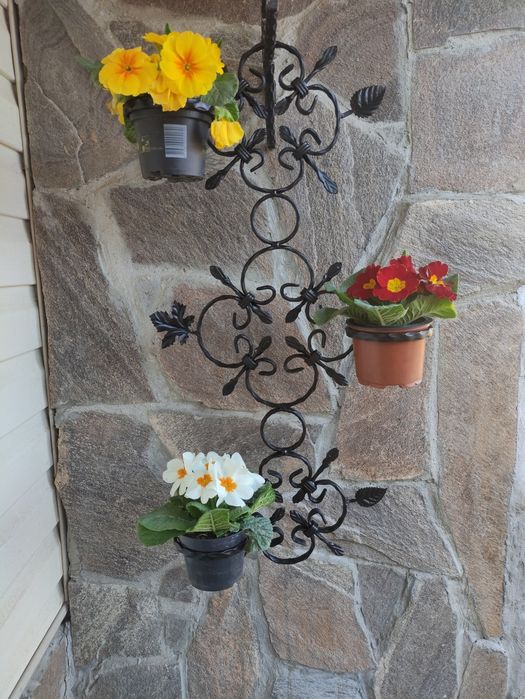 Цветарник от ковано желязо