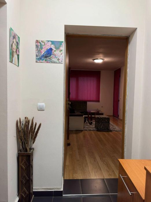 Дава се под наем Едностаен апартамент в Варна, Зимно кино Тракия - 45 кв.м за 275 € - Снимка #2