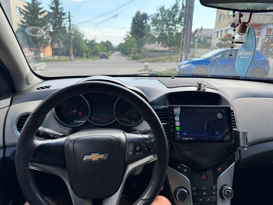 Vând Chevrolet Cruze LS