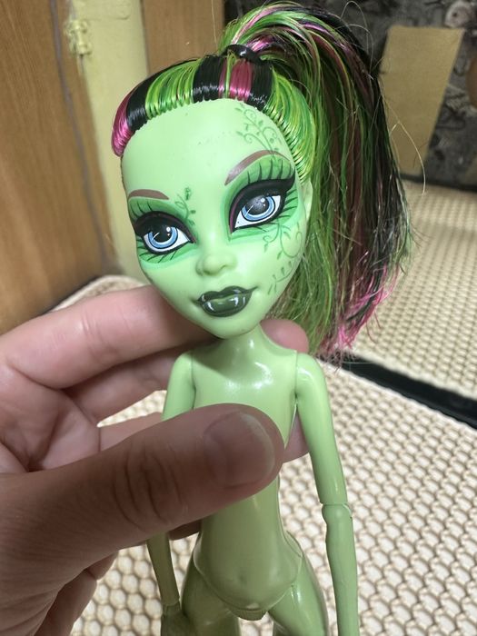 Продам куклу  монстр хай!