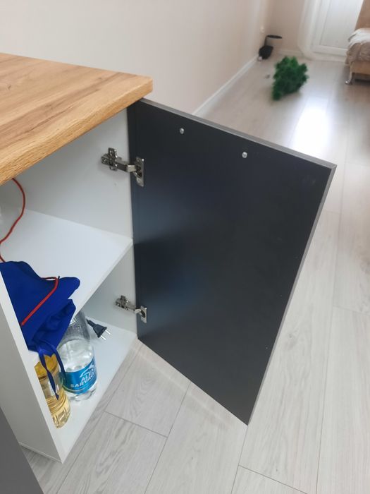 Продам шкафы кухоные новые.