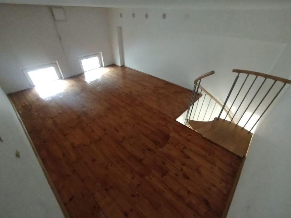 De închiriat ap 2 cam + living baie bucătărie