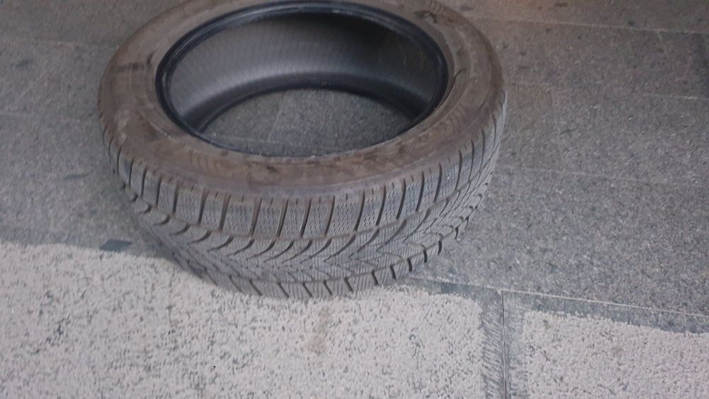 Зимни гуми DUNLOP Winter Sport 4 245 50 18 run flat отлични