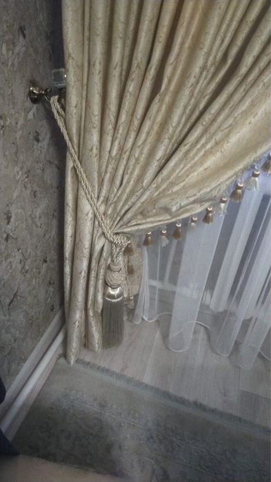 Продам шторы вместе с тюлью