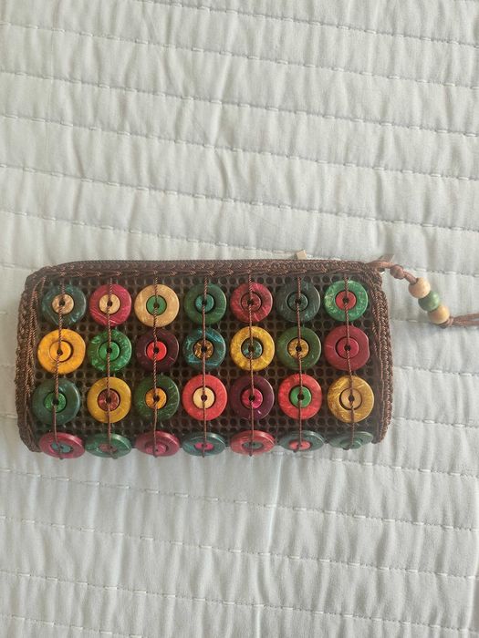 Несесер/портмоне цветно с дървени елементи