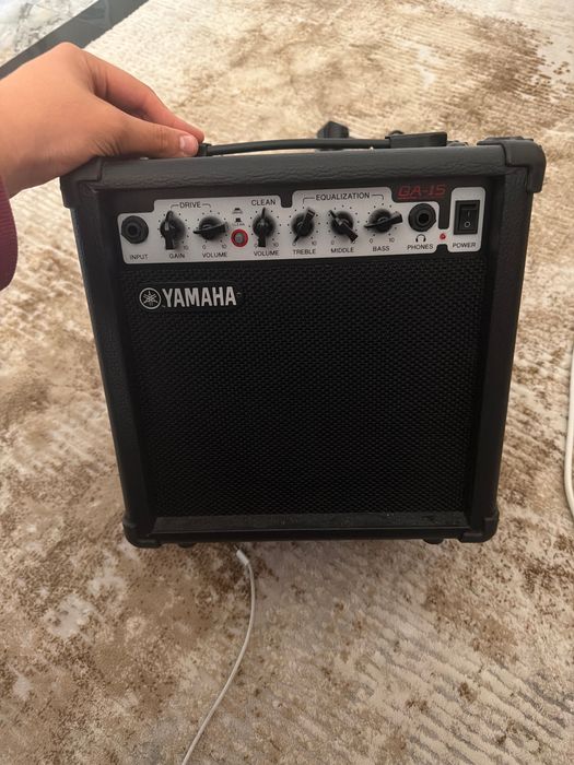 комбоусилитель ymaha GA-15
