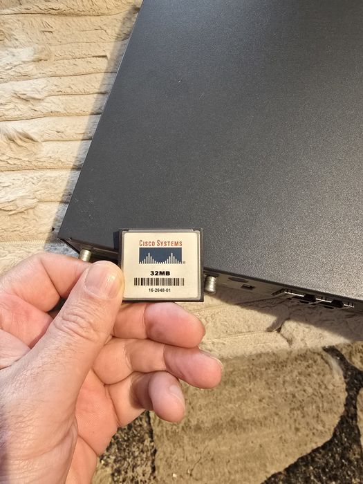 Cisco 1841 продам.