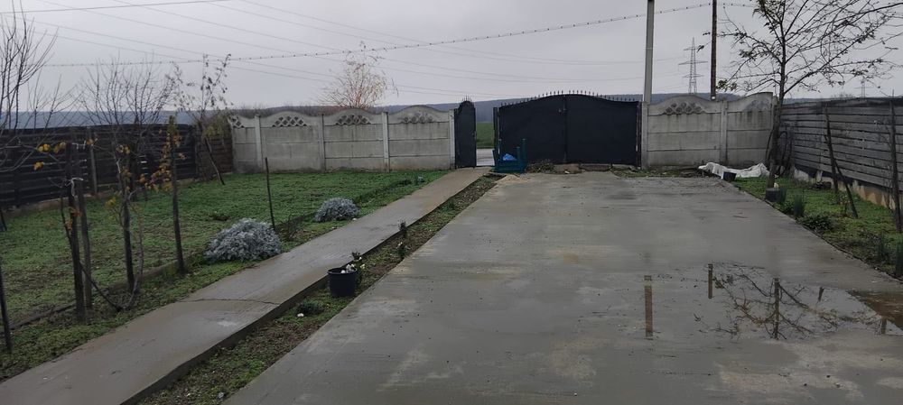 Casă de vânzare