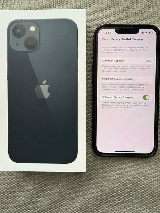 Iphone 13, Midnight, 128 GB, baterie 89%.