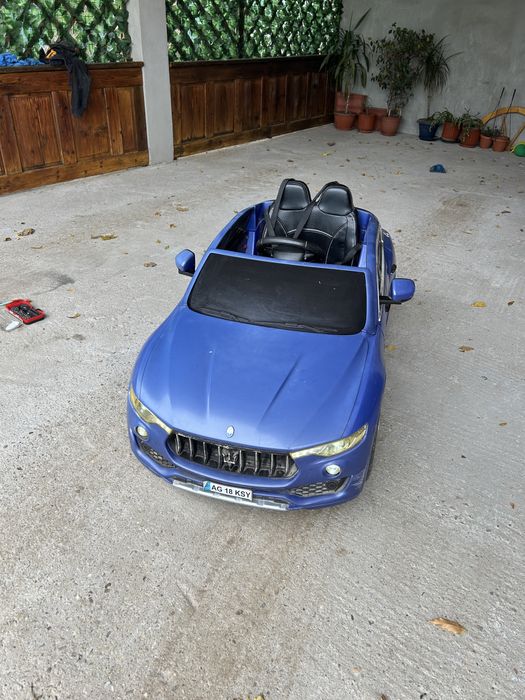 Masinuta electrica copii