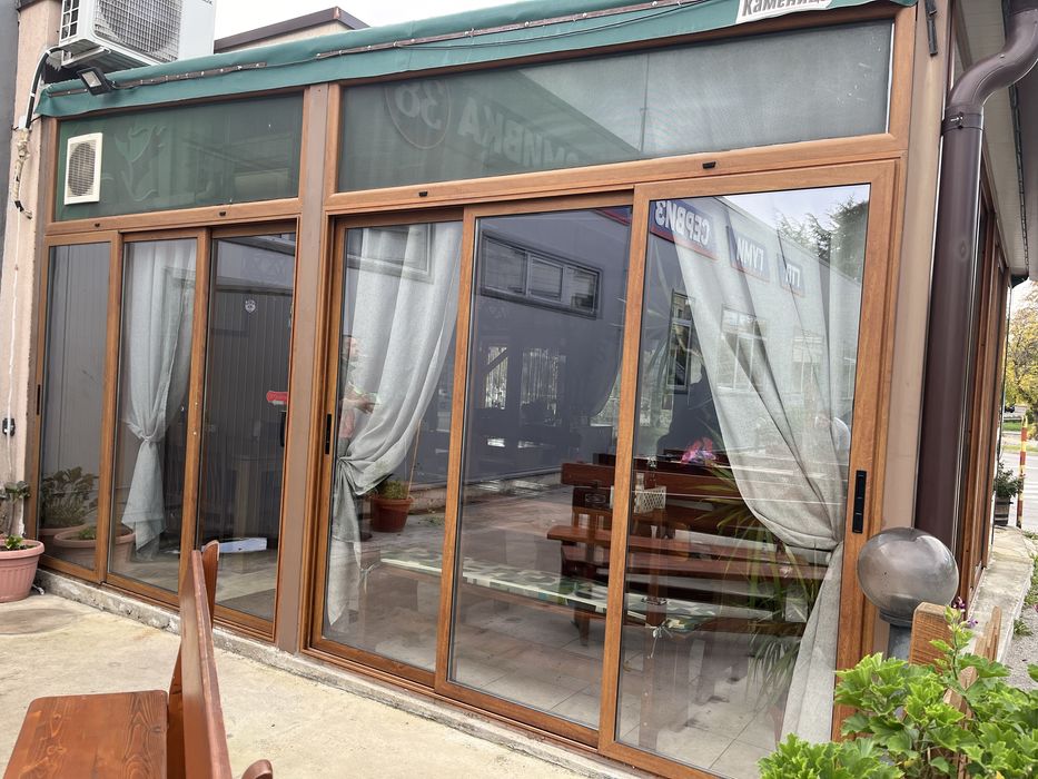 Остъклена метална конструкция 33.66 кв.м. , цена 12 500 лв.