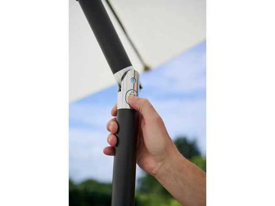 Umbrelă înclinabilă cu manivelă, nouă, în ambalajul original.