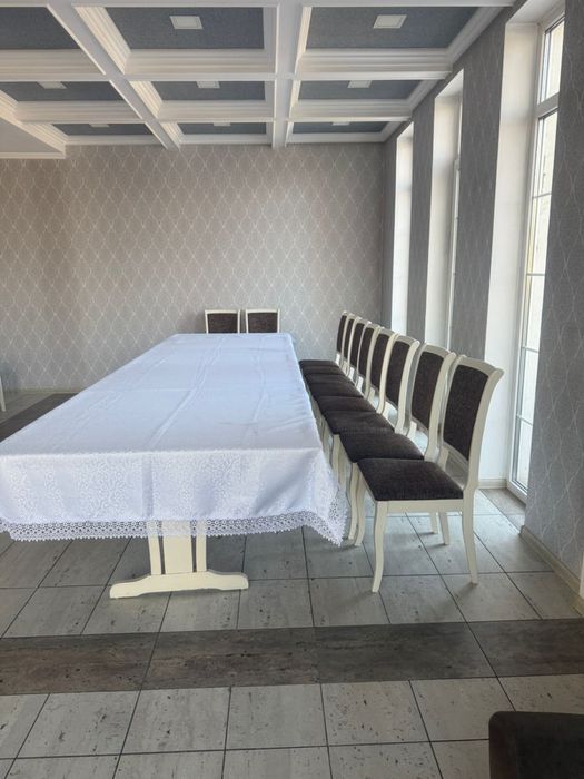 Гостевой стол и стулья