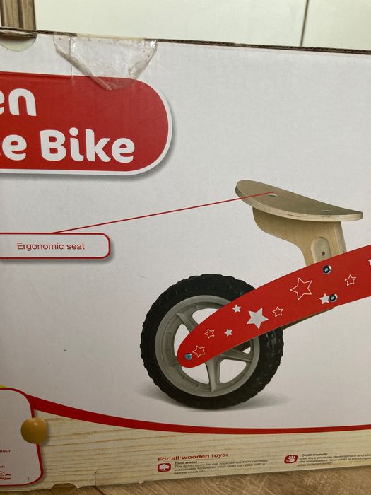 Ново дървено баланс колело