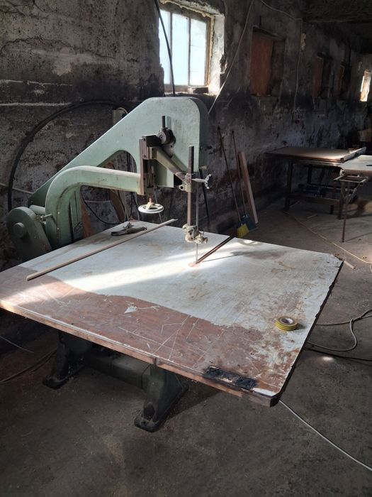 Banzic , fierastrau cu banda trifazic