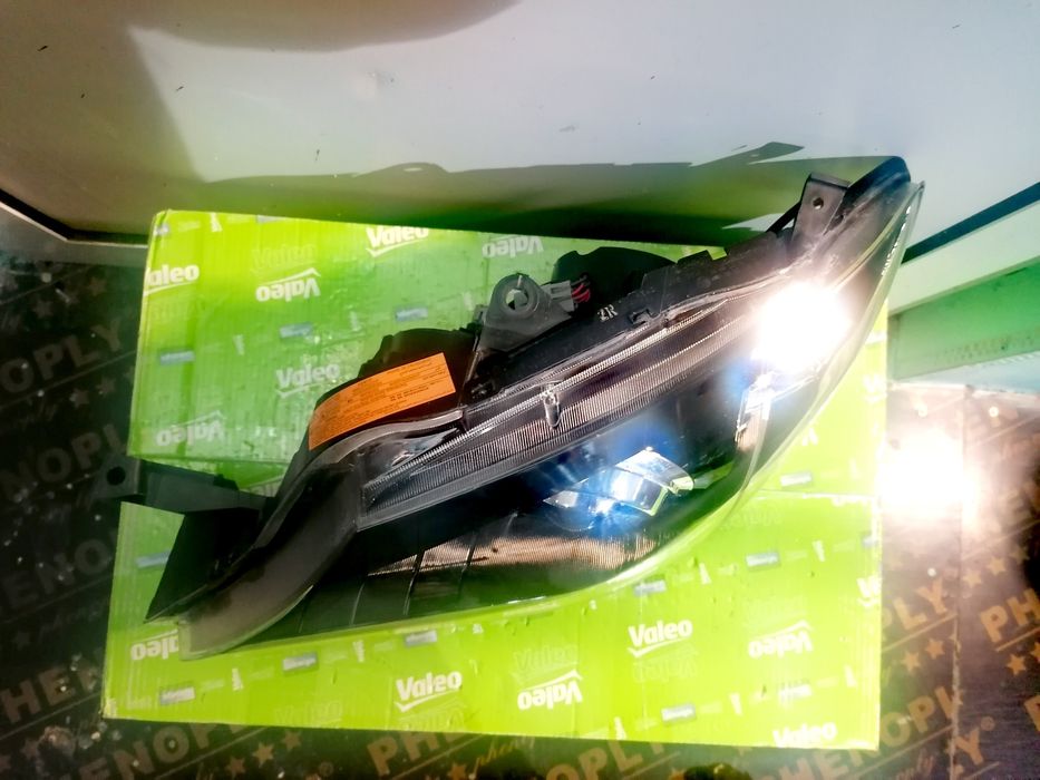 Фар Фарове за Субару Импреза/Subaru Impreza 3-rd Gen Hatchback XENON.