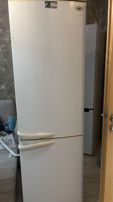 Продам холодильник