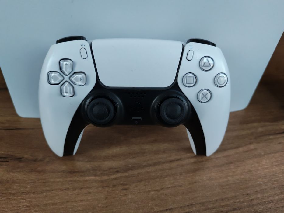 Play Station 5 + Controller