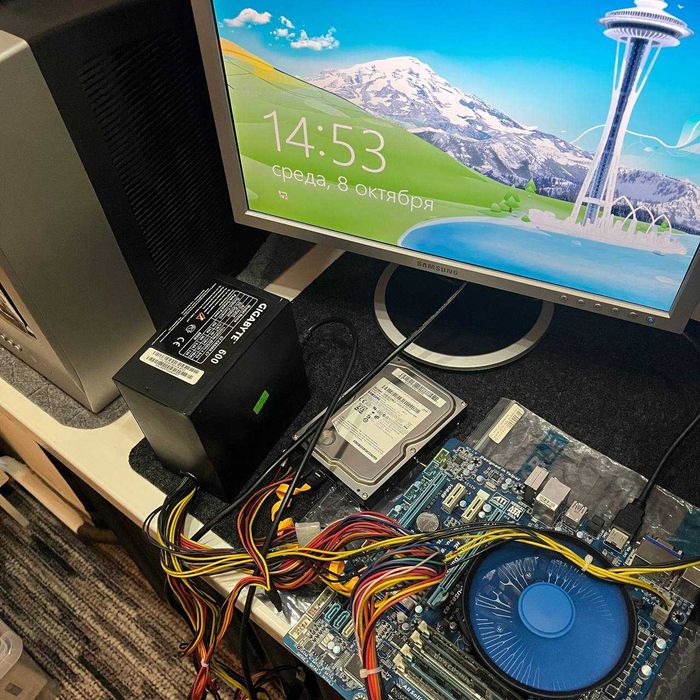 Монитор 20" Samsung SyncMaster 204B (1600x1200)