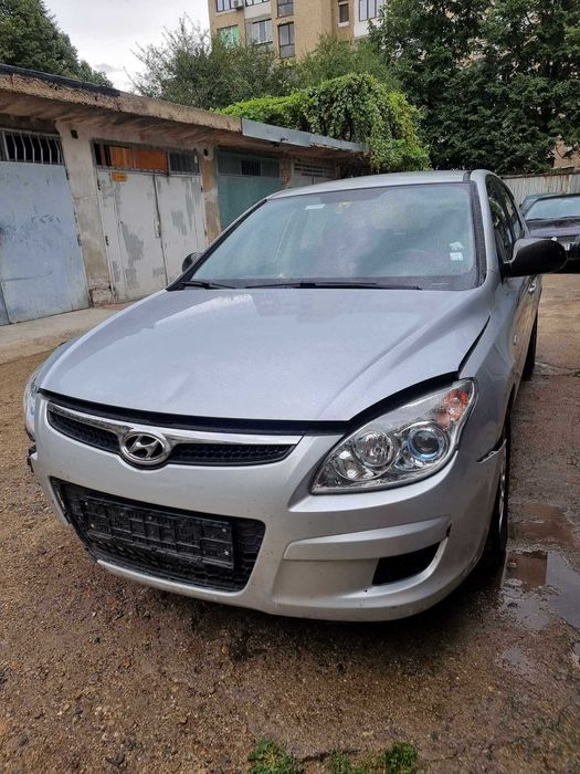 Hyundai I30 1.6 CRDI/DPF /На части