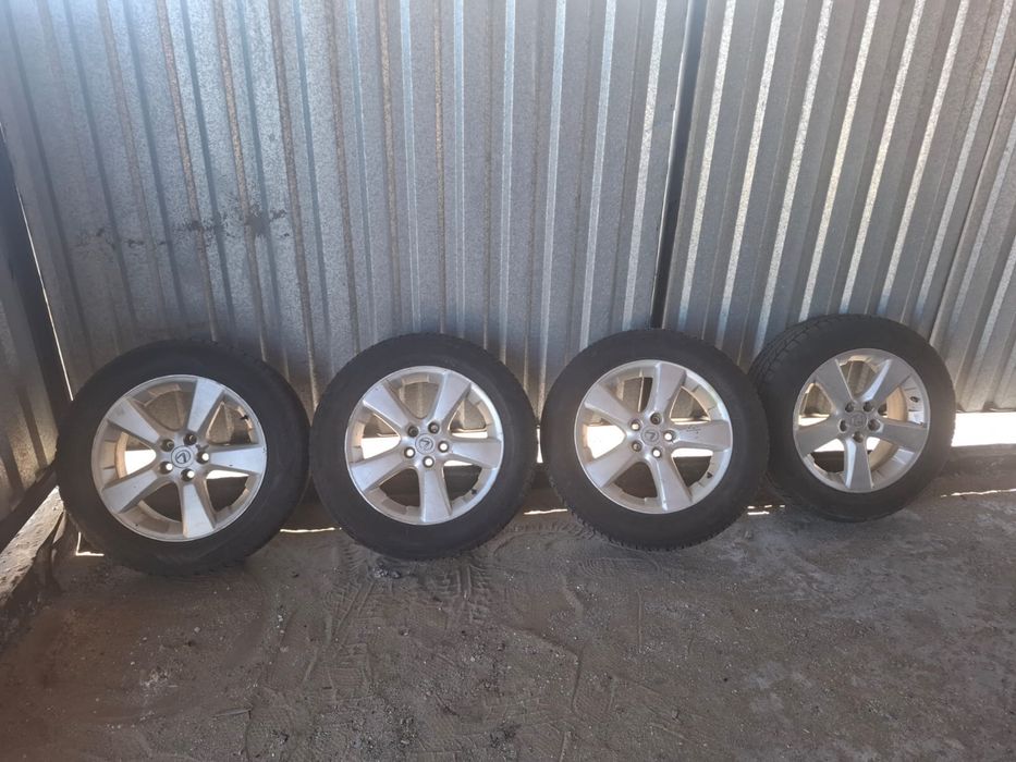 235/60 18 оригинал лексус титанка