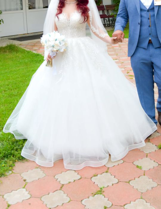 Vând rochie de mireasa tip prințesă