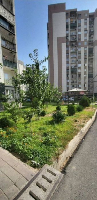 Сергели Янги Хайот-9 Срочно 2 комнатная, 70 квадрат.