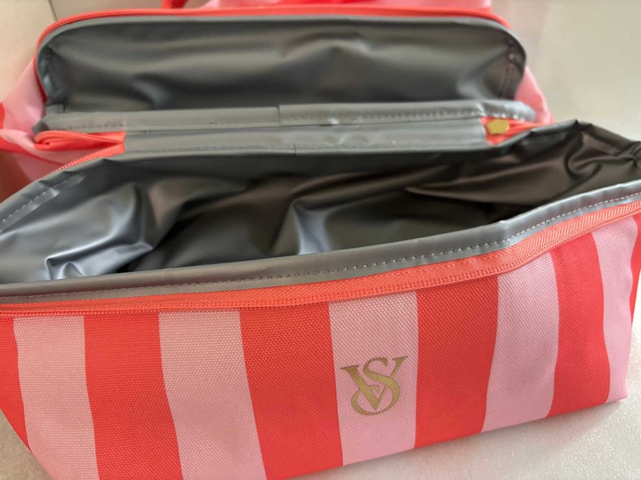 Victoria’s Secret Beach Cooler – раница-хладилна чанта 2 в 1