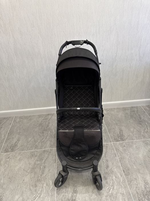 Продам прогулочную коляску