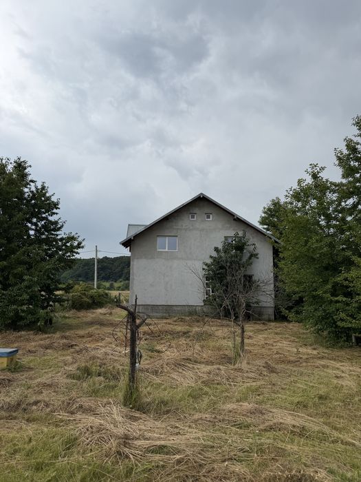 Casă de vânzare 180MP + teren 5500MP in Gura Vitioarei