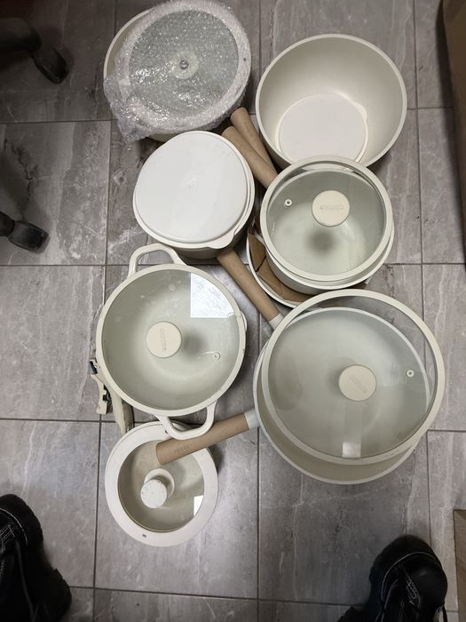 Carote комплек тенджери и тигани с капак нови