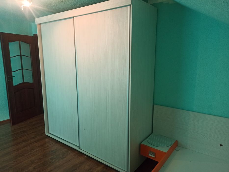 Vand mobila dormitor copii tineret