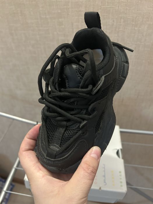 Детские кроссовки