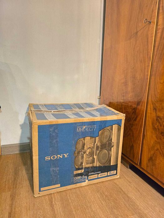 Музыкальный центр Sony 77