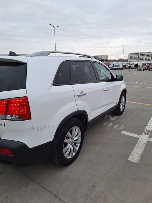 Kia Sorento 2012 diesel, 10.107 € — imagine 2