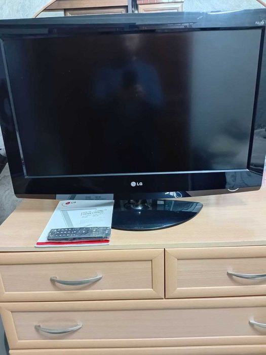 Телевизор LG бу в отличном состояние
